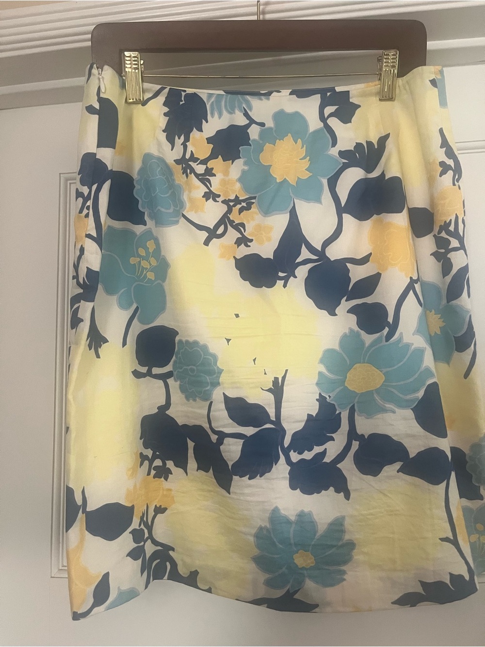 Ann Taylor Floral A-Line Skirt in White, Blue and Yellow